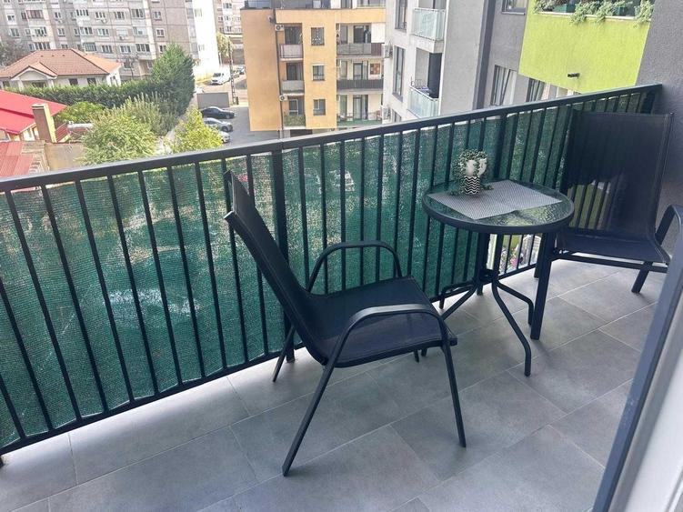Apartament cu 2 camere decomandat în Exterior Vest