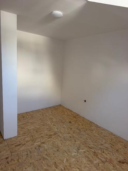 Casă cu 4 camere cu Canalizare în Central