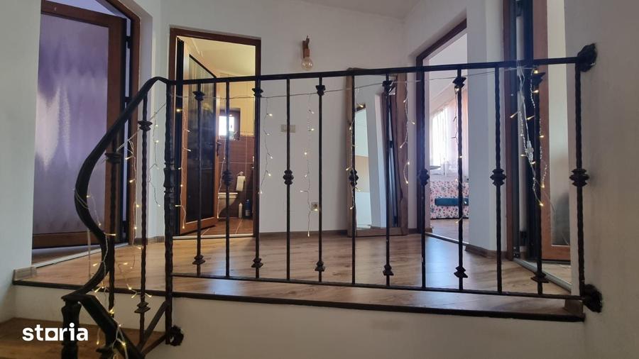 Casă cu 4 camere cu Teren 175 Mp în Central