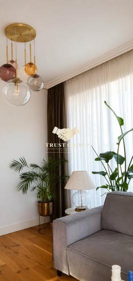 Penthouse cu 3 camere decomandat în Floreasca