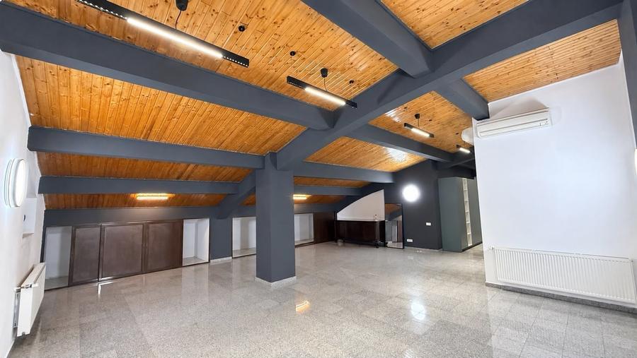 Apartament cu 4 camere, mobilat în Străulești