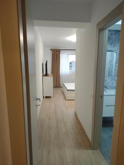 Apartament cu 3 camere decomandat, mobilat în Titan