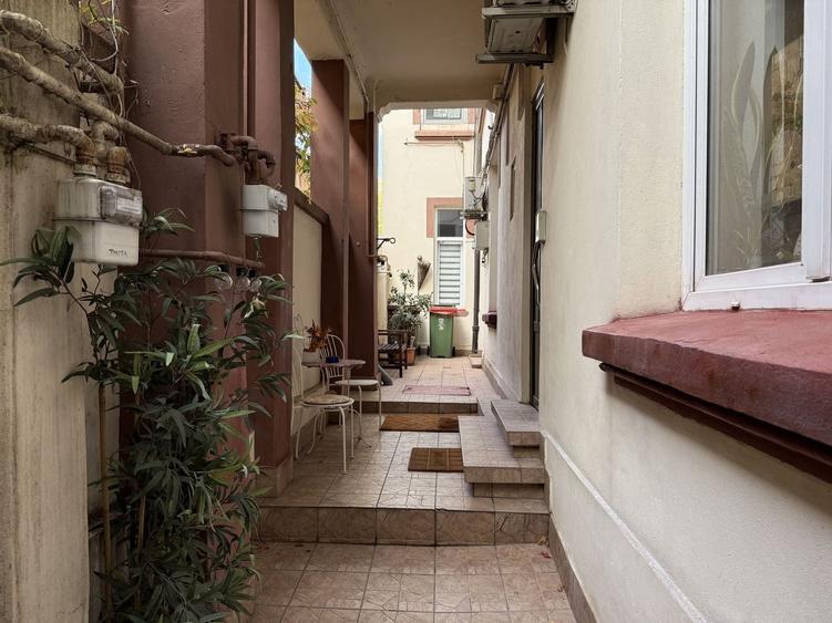 Apartament cu 6 camere decomandat, mobilat în Ultracentral