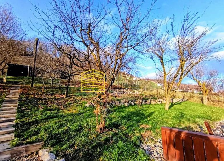 Casă individuală cu 5 camere cu Canalizare în Curteni