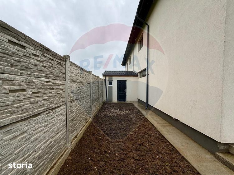 Casă cu 4 camere cu Teren 200 Mp în Central