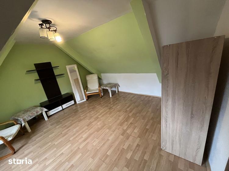 Casă cu 6 camere cu Teren 270 Mp în Central