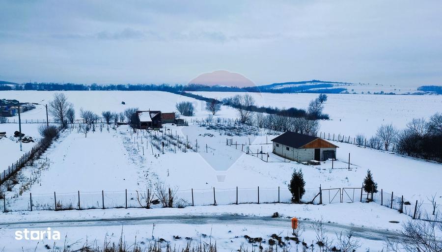 Teren de 9574 mp, în Iacobeni