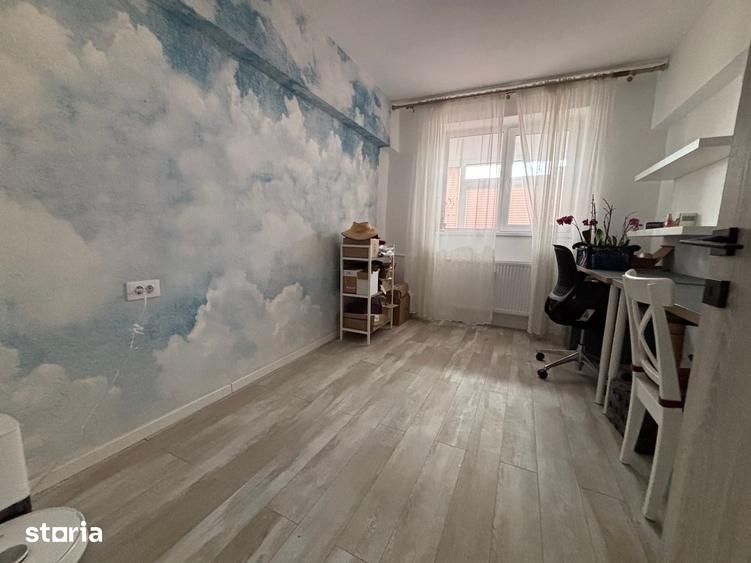 Apartament cu 3 camere în Drumul Taberei