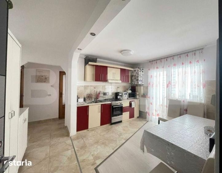 Apartament cu 3 camere decomandat în Central