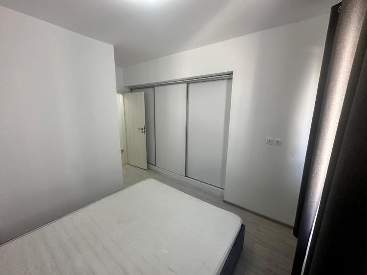Apartament cu 2 camere decomandat în Berceni