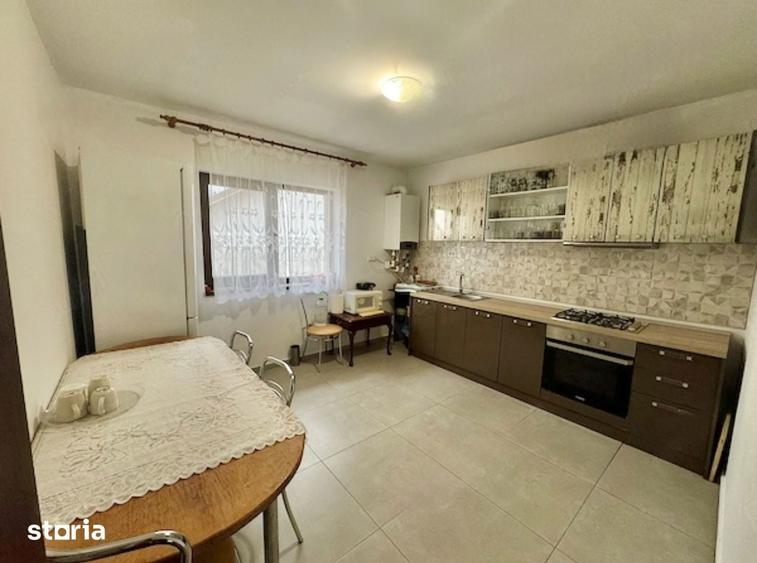 Casă cu 3 camere cu Teren 300 Mp în Sud