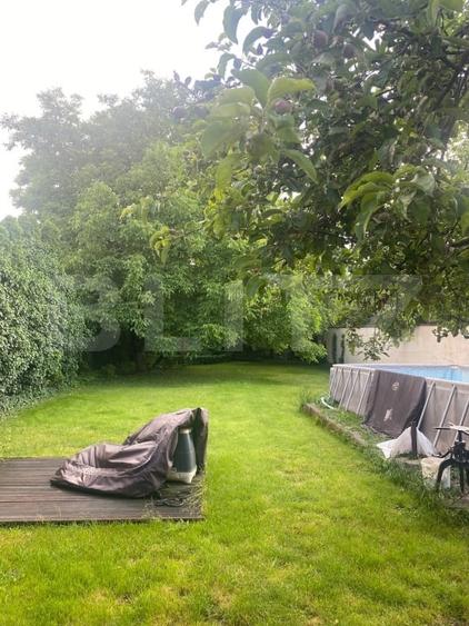 Casă individuală cu 12 camere cu Canalizare în Fratelia