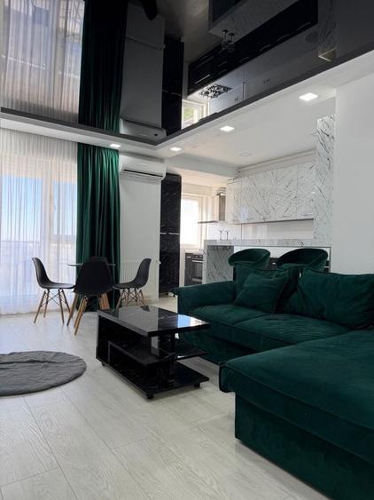 Apartament cu 3 camere semidecomandat în Dobroești