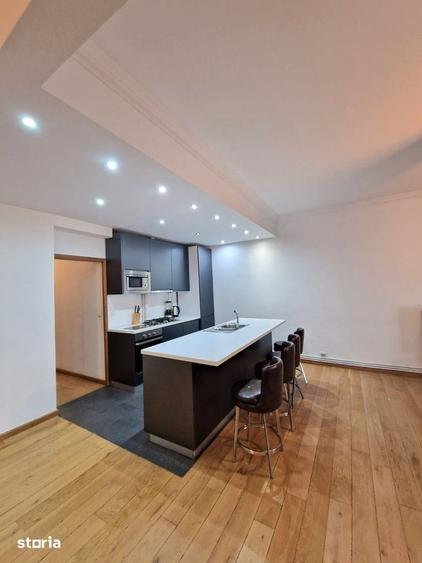 Apartament cu 3 camere în Romană