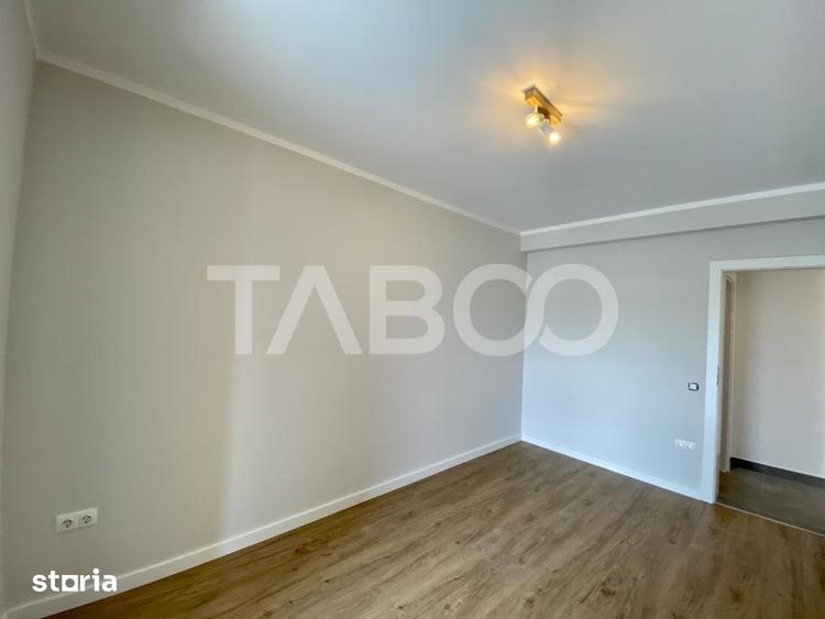 Apartament cu 3 camere decomandat în Cristian
