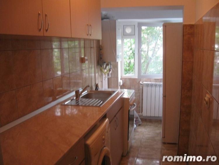 Garsonieră decomandată în Nord