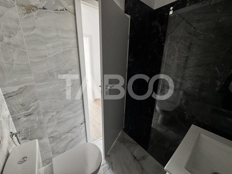 Penthouse cu 3 camere decomandat în Periferie