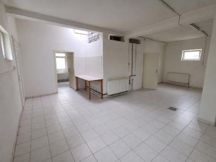 Casă individuală cu 5 camere cu Canalizare în Șagului