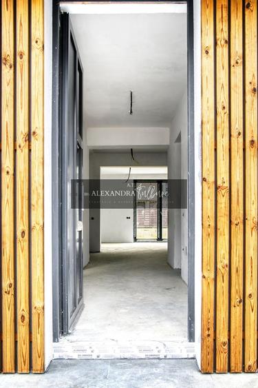 Duplex cu 4 camere cu Canalizare în Florești