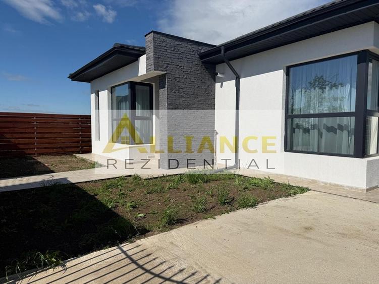 Casă individuală cu 3 camere cu Canalizare în Berceni