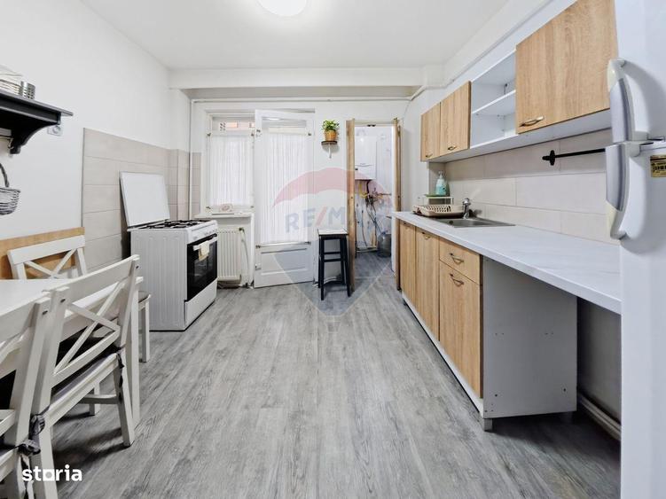 Apartament 4 camere in centrul Bacaului - Ocazie rara! - 9