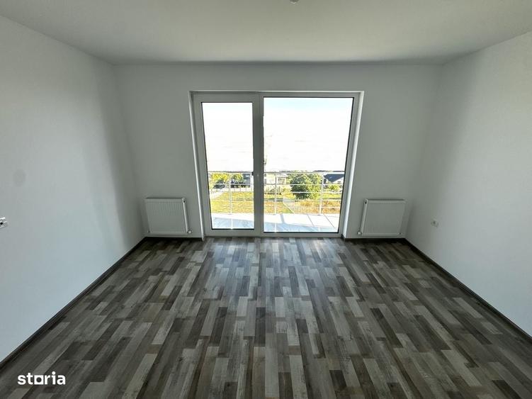 Casă cu 4 camere cu Teren 640 Mp în Tomești