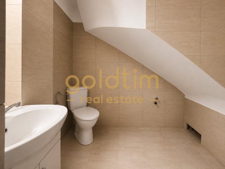 Duplex cu 6 camere cu Canalizare în Domnești