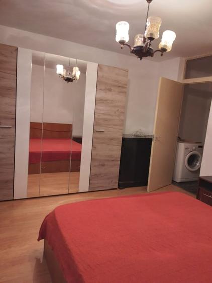 Apartament cu 2 camere semidecomandat în Lacul Tei