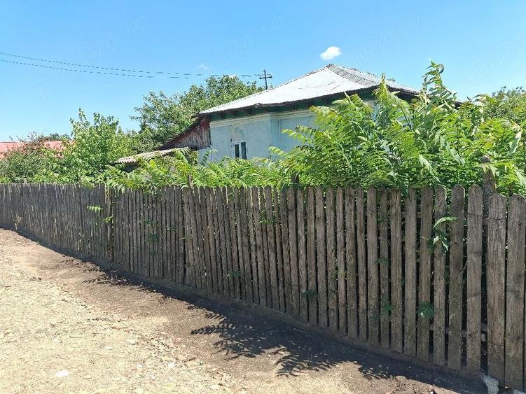 Casă cu 6 camere cu Teren 1150 Mp în Vintileanca