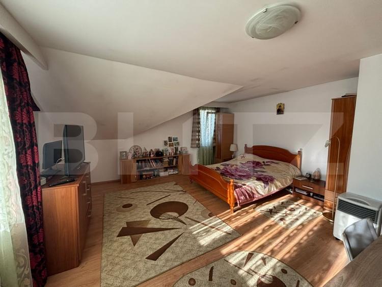 Duplex cu 4 camere cu Canalizare în Florești