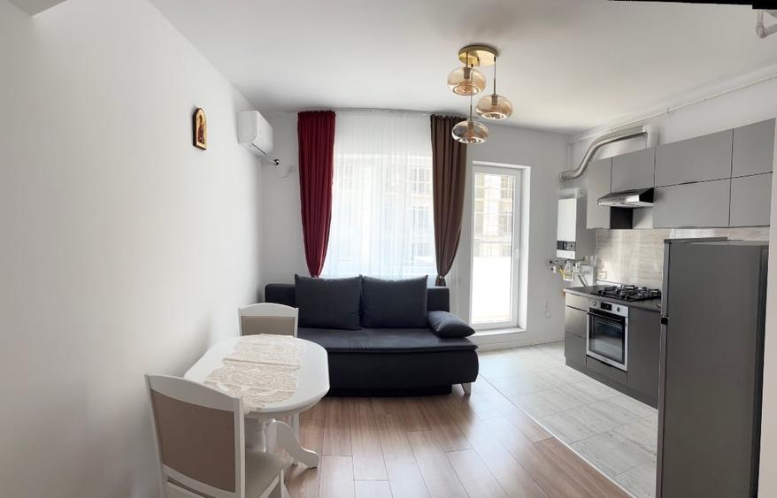 Apartament cu 2 camere decomandat, mobilat în Central