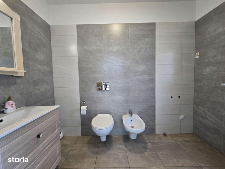 Casă cu 4 camere în Zorilor