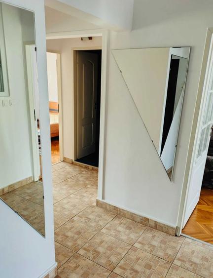 Apartament cu 3 camere decomandat în Mărăști