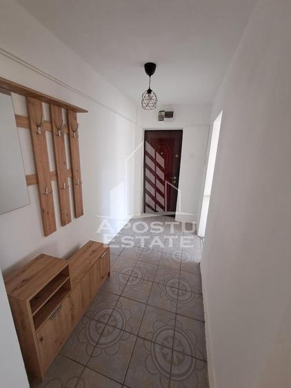 Apartament cu 2 camere decomandat în Intim