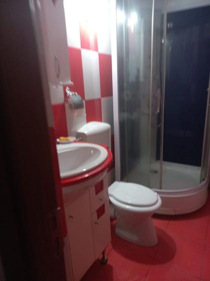 Garsonieră decomandată în Eroilor