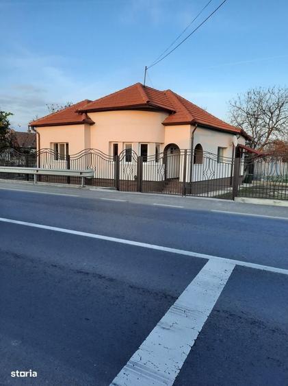 Casă cu 4 camere în Batiz