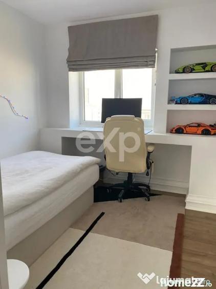 Apartament cu 4 camere decomandat în Central