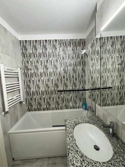 Apartament cu 2 camere decomandat în Est