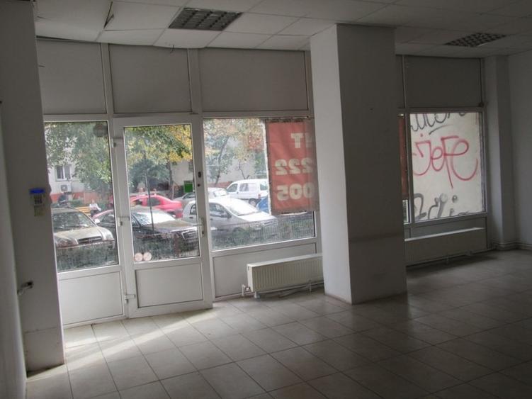 Spațiu comercial, de 74 mp, în Teiul Doamnei