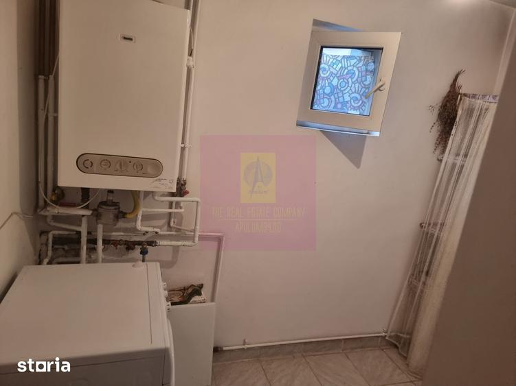 Casă cu 5 camere cu Teren 2875 Mp în Roata de Jos