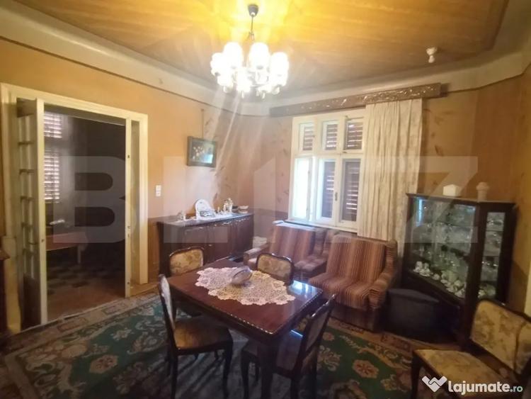 Casă cu 4 camere cu Teren 740 Mp în Cetate