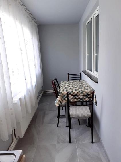 Apartament cu 2 camere nedecomandat în Obor