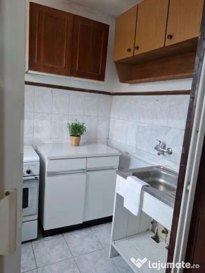 Apartament cu 2 camere semidecomandat în Solidarității