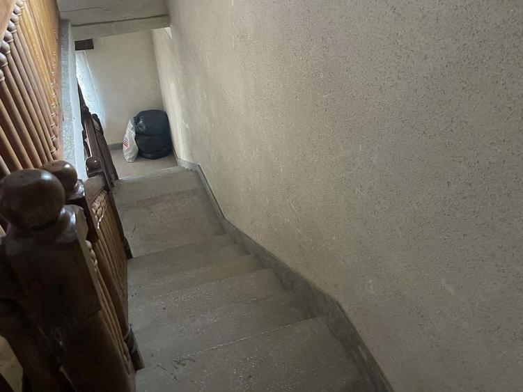 Casă cu 4 camere cu Teren 625 Mp în Central