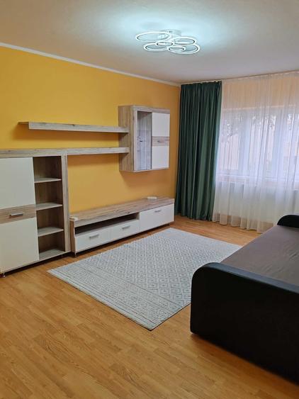 Apartament cu 2 camere decomandat în Soarelui