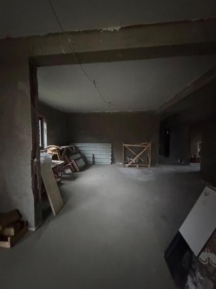 Casă individuală cu 5 camere cu Garaj în Marginea
