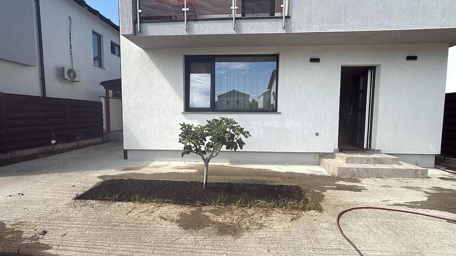 Casă cu Teren 300 Mp în Craiovei