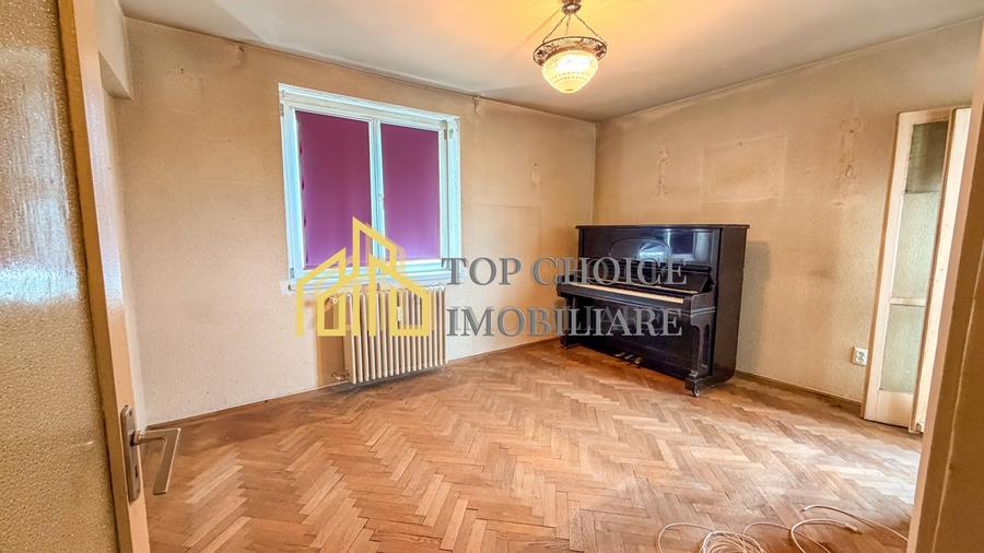 Apartament cu 3 camere decomandat în Barbu Văcărescu
