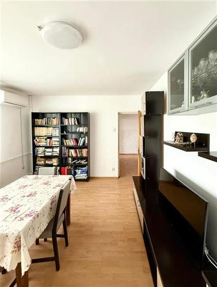 Apartament cu 4 camere decomandat, mobilat în Pantelimon
