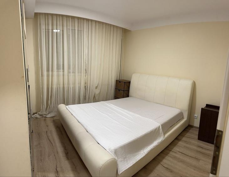 Apartament cu 2 camere decomandat în City Park Mall